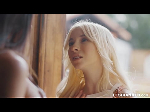 ❤️ Tjejen kommer hem några månader senare och slutar med att äta sin styvmors fitta. Sex at sv.hentaisaturn.ru ❌️